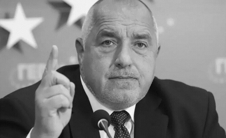 Преторианци под тревога! „Калинки”, мутри, чиновници и мисирки бранят Бойко за последно