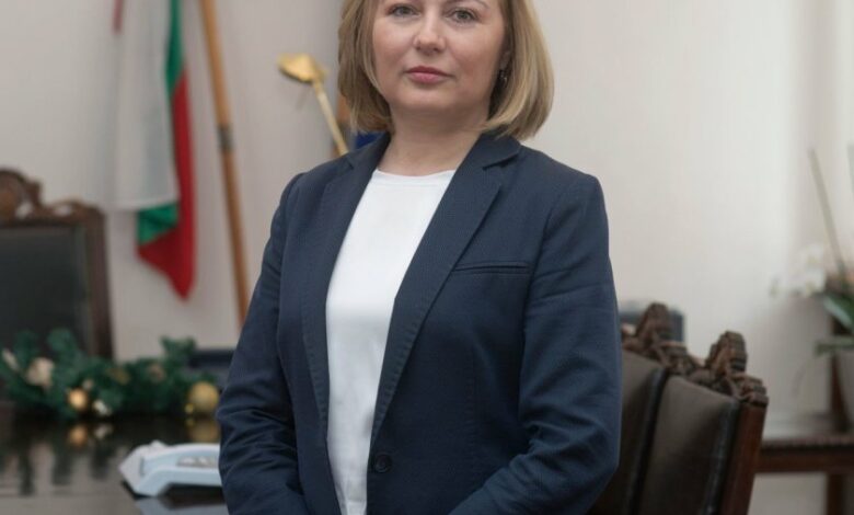Надежда Йорданова не водела война срещу Гешев