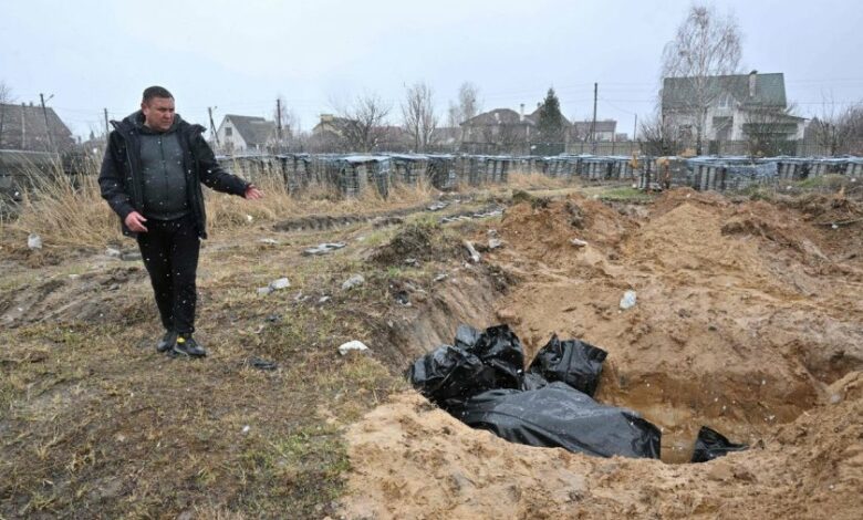 Откриха два масови гроба на цивилни край Киев