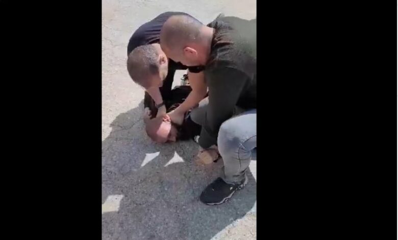 При арест: Полицаи душат сина на кмета на Панагюрище