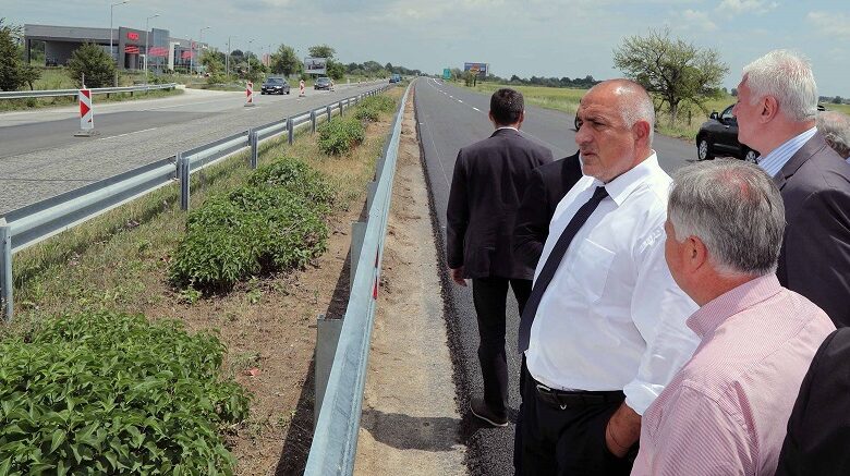 Ще продължат ли грабителските схеми на ГЕРБ с новите договори за ремонт на пътища?