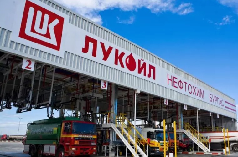 Сензация в Narod.bg: Казахстан купува „Нефтохим”, бензиностанциите „Лукойл“ стават „Ромпетрол“ (ЦЕНАТА на СДЕЛКАТА)
