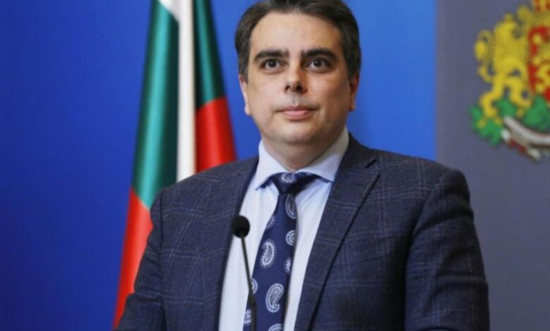 Асен Василев с първи коментар на готвения нов закон &bdquo;Магнитски&ldquo;