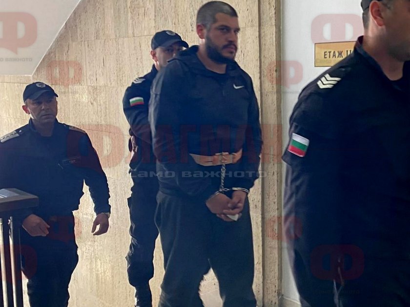 Ето го Светлозар, който наръга новия на бившата си в Бургас