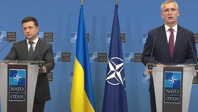 НАТО решила: Без западни танкове и оръжия за Украйна