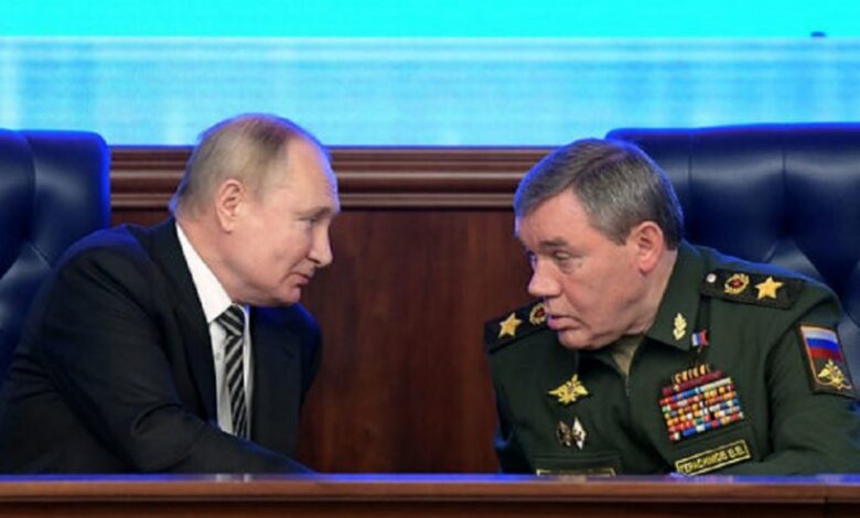 "Дейли Мейл": Путин започна здрава чистка, ген. Герасимов е първата жертва