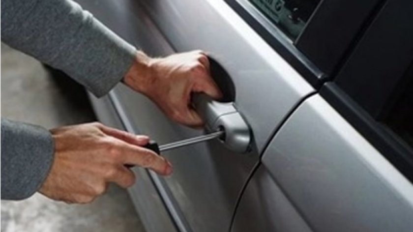 Столични ченгета спипаха извършител на две кражби на автомобили