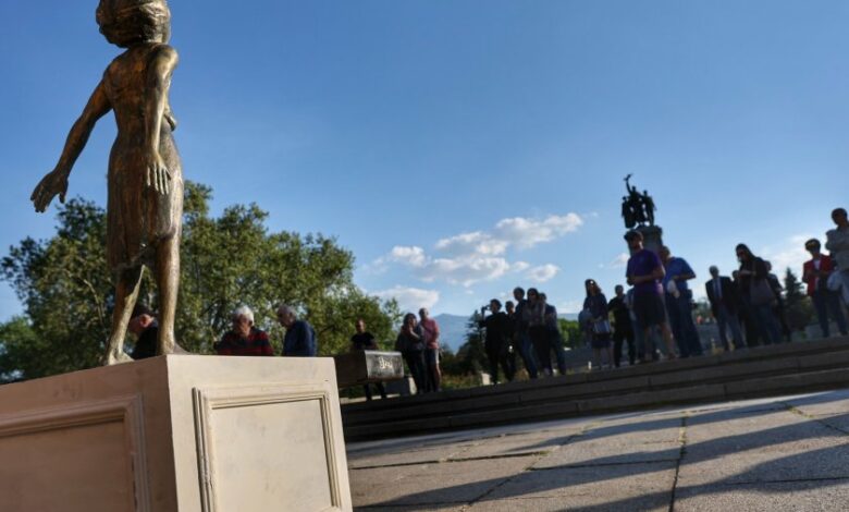 Викът на украинската майка се изправи срещу Паметника на съветската армия