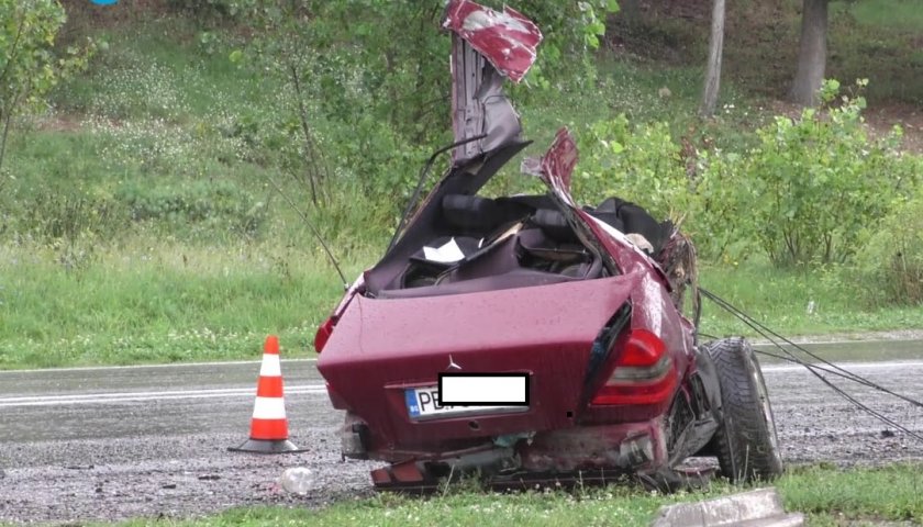 Жестоко меле с две жертви на пътя Баня - Карлово
