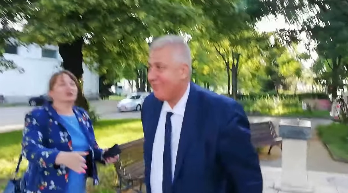 МАРШ в АРЕСТА! Депутатът от ГЕРБ Асен Балтов нападна преподавател с шамари (СКАНДАЛНО ВИДЕО)
