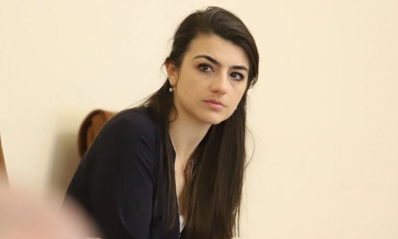 АКЦИЯ: Гешев подпука Лена Бориславова за договор с ББР, Румен Вълка „виси“ на банката със 160 млн.