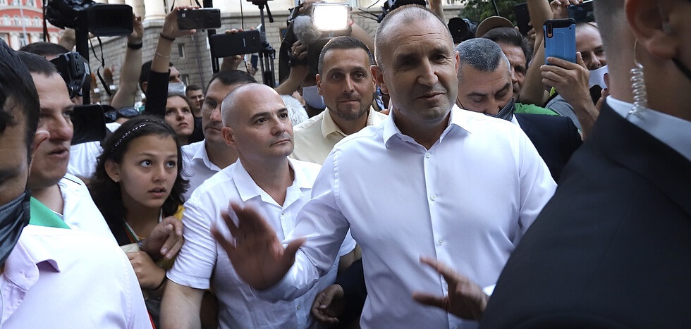 НОВИНА: Ето го новия служебен кабинет на Румен Радев