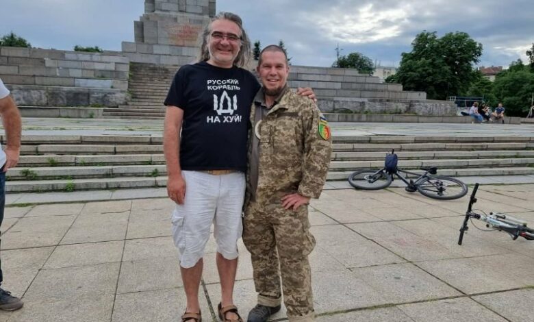 Доброволецът в Украйна Иван Калчев: Бия се за чест, тайна е колко ми плащат