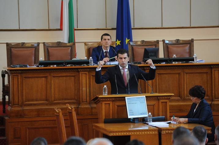 ФИНАЛ в Narod.bg: Кирил Петков падна от власт!