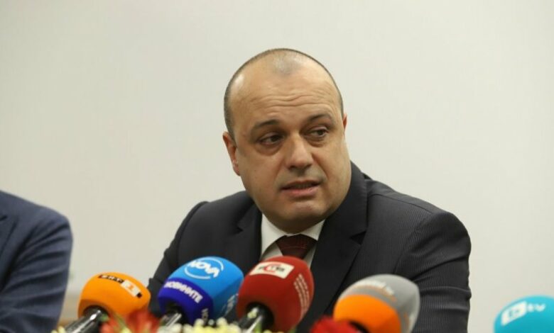 Христо Проданов: До два месеца вадим бежанците от станциите