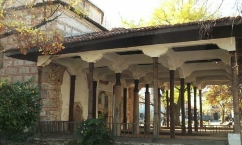 Клошар подпали Куршум джамия в Карлово