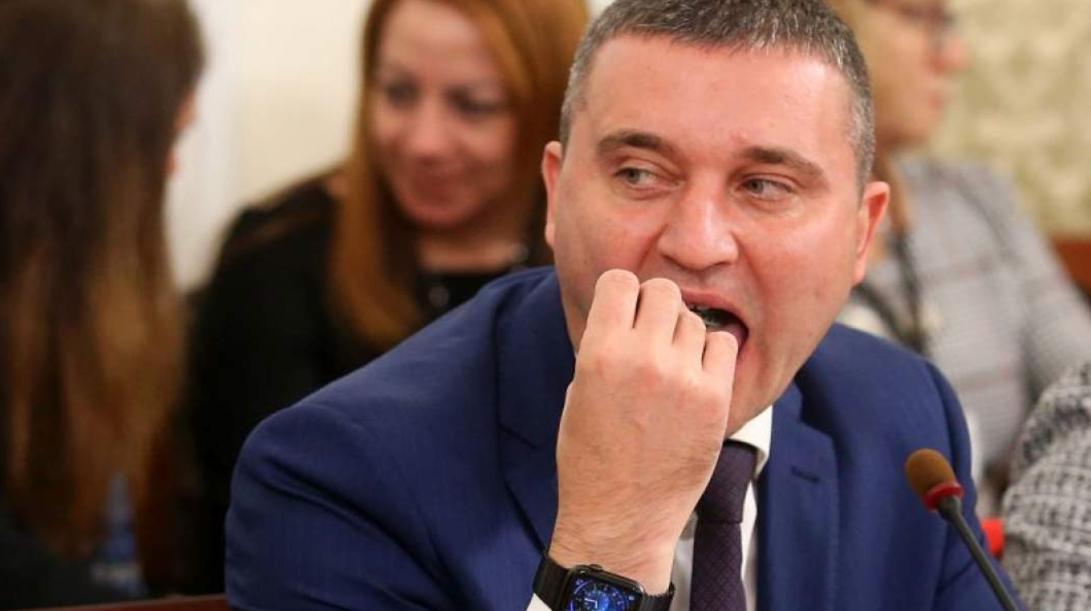 Само в Narod.bg: Братовчедът на Влади Горанов влага милиони от АМ „Хемус” в конезавод и соларни панели край Плевен