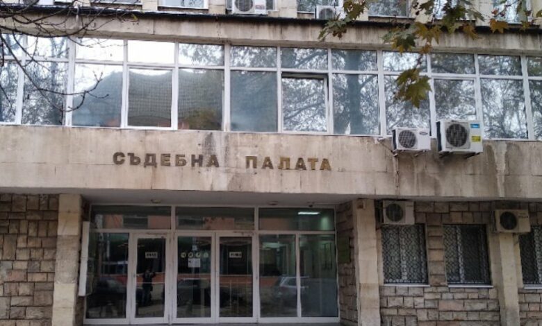 Съдът пожали трима роми, отвлекли ученичка за булка