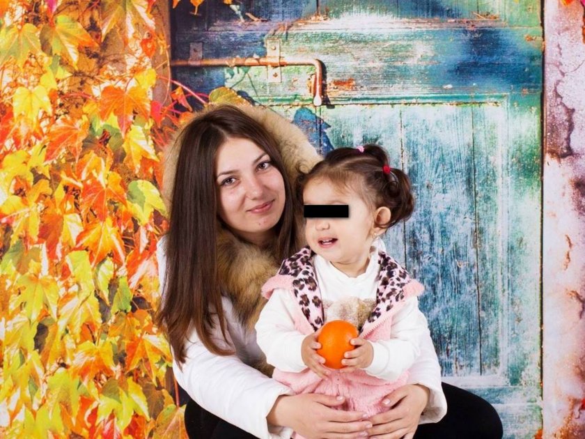 Съдът в Пловдив задържа под стража майката, която уби с нож дъщеря си
