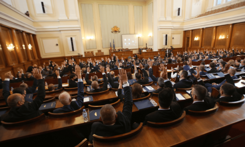 ИЗНЕНАДА! Ето имената на новите министри