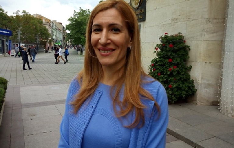 Само в Narod.bg: Даниел Лорер е къртица на тунингованата Николина Ангелкова (СНИМКИ)