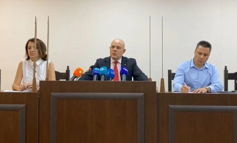 Спецпрокуратурата: Мутрите празнуват
