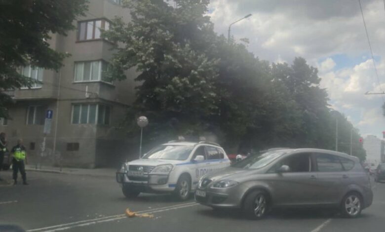 Жена пострада в катастрофа на улица &bdquo;Христо Ботев&ldquo; в Бургас