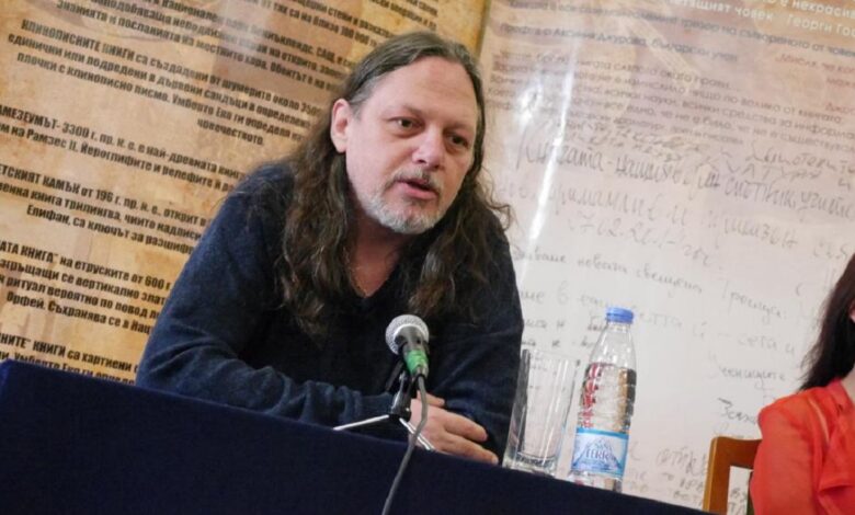 Narod.bg предупреди: Партиите готвят импийчмънт на Румен Радев, пречи им