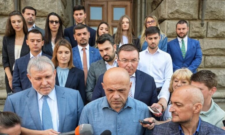 Бойко даде 3 млрд. лева за Путин: Руски хакери ударили ГЕРБ (сюжет за „Четвърти километър“)