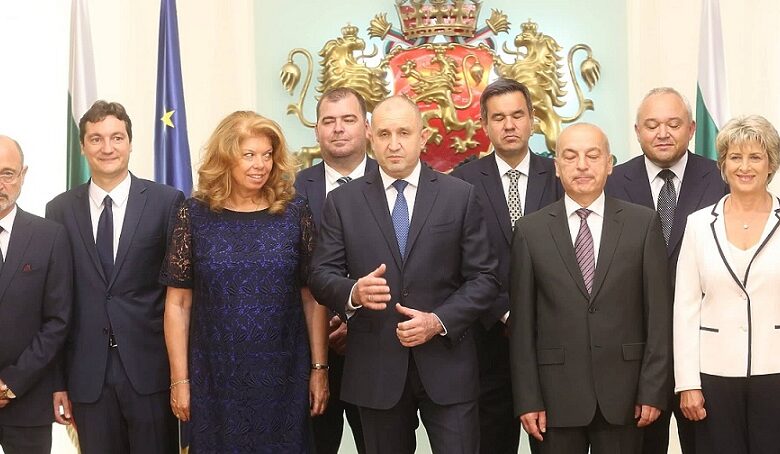 ЧИСТКАТА ИДВА: Служебният кабинет „Гълъб Донев“ управлява до пролетта