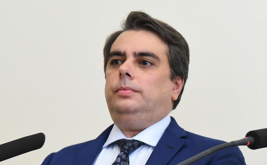 28 въпроса към Асен Василев – за „жертвата” Борисов и кранчетата на БСП (ИНТЕРВЮ)