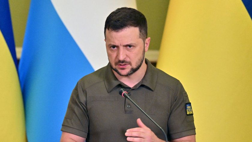 Зеленски: Никога няма да признаем чуждо знаме на наша земя