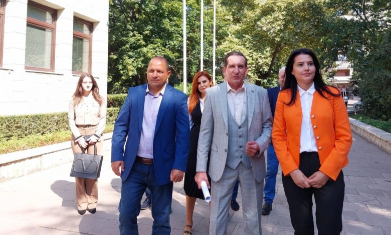 Само в Narod.bg: Трима топ гербопитеци спестили стотици хиляди… от заплати (ДОКУМЕНТИ)