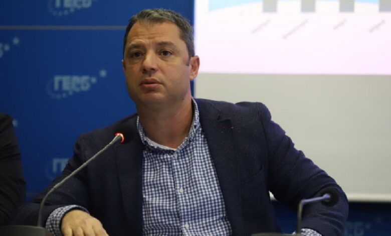 БЕЗ ЦЕНЗУРА в Narod.bg: Защо Делян Добрев лъже, та се пука?