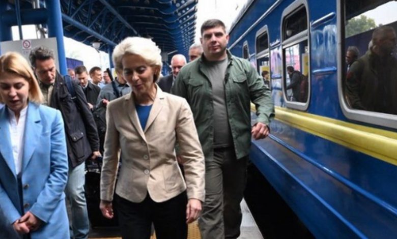 Урсула фон дер Лайен отново е в Киев