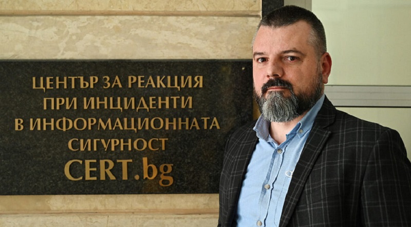 Сигнал до Narod.bg: „Парашутист” скри хакерската атака към „Български пощи”, кого обслужи Петър Кирков?