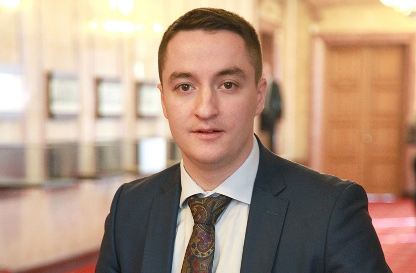 Не в Москва: Явор Божанков избяга в САЩ