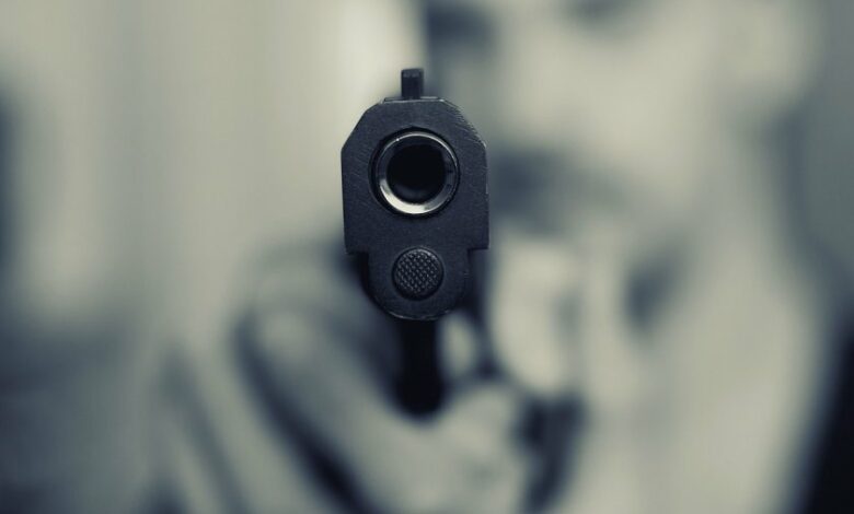 Мъж заплаши с пистолет общински служители в София