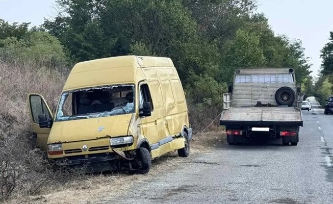 19-годишен от Бяла Слатина е загиналият шофьор на бус с мигранти