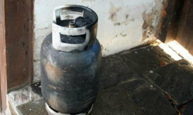 Възрастна жена е с изгаряния след взрив на газова бутилка