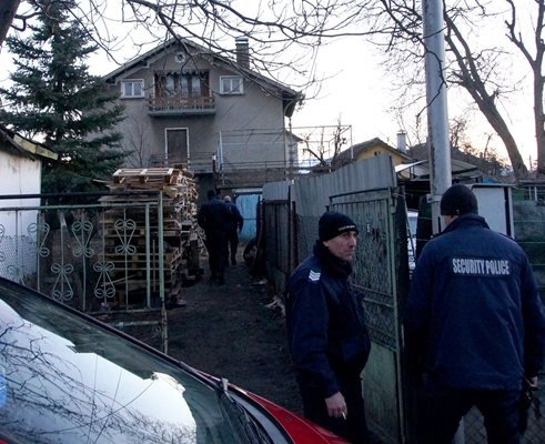 Осъдиха прокуратурата да плати 75 000 лв за шесторното убийство в Нови Искър