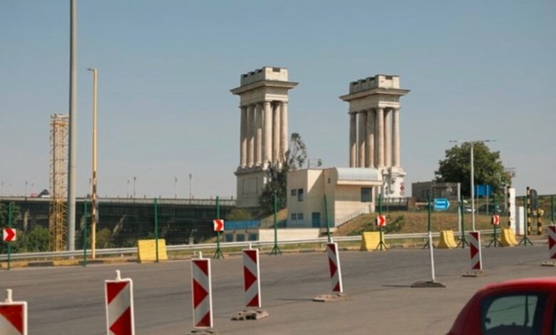 Пробваха да вкарат мигранти с каравана през Дунав мост при Русе