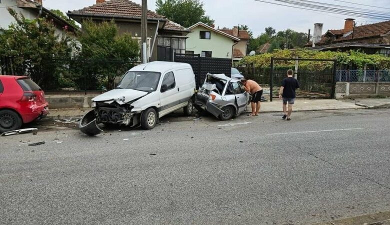 ТИР направи жестока верижна катастрофа в Лом, три коли са на мекици