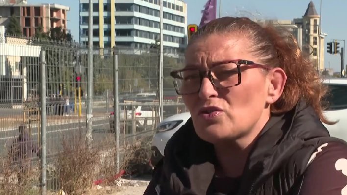 Хакери превзеха Фейсбука на попфолк легендата Еми Стамболова