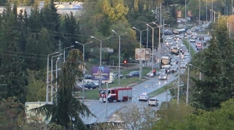 Кола се запали на светофар в Стара Загова