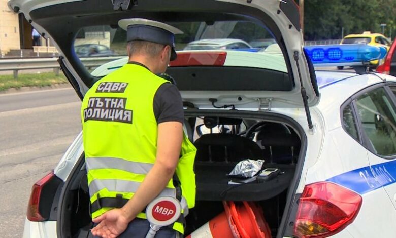 Пловдивчанка се изненада в КАТ, трябвало сама да си монтира номерата