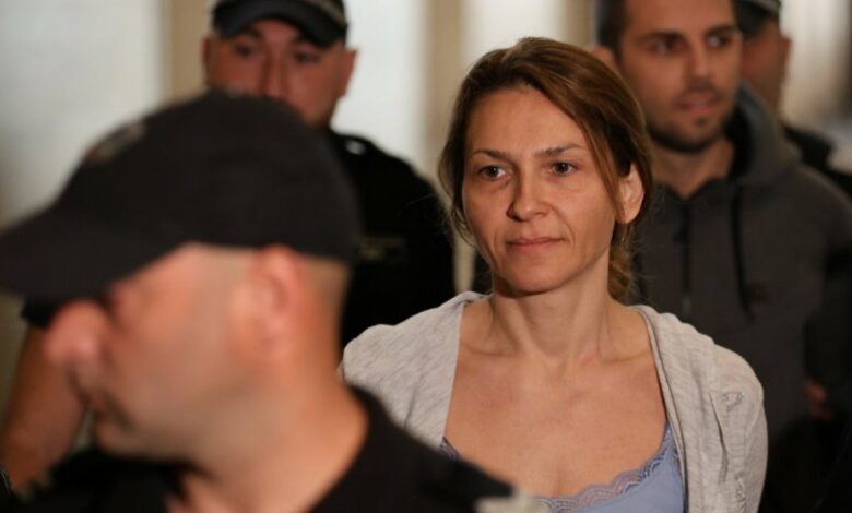 Съдът гледа мярката на бившата шефка на агенция "Митници"