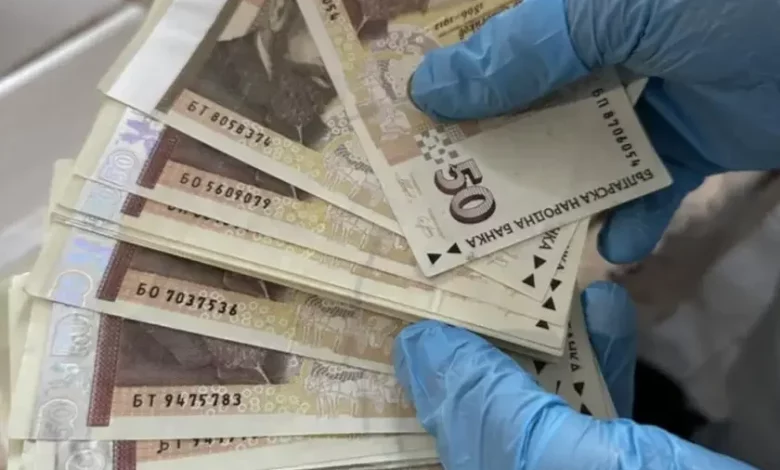 Удар: Разбиха печатница за фалшиви банкноти от 50 лева и 500 евро в Шумен