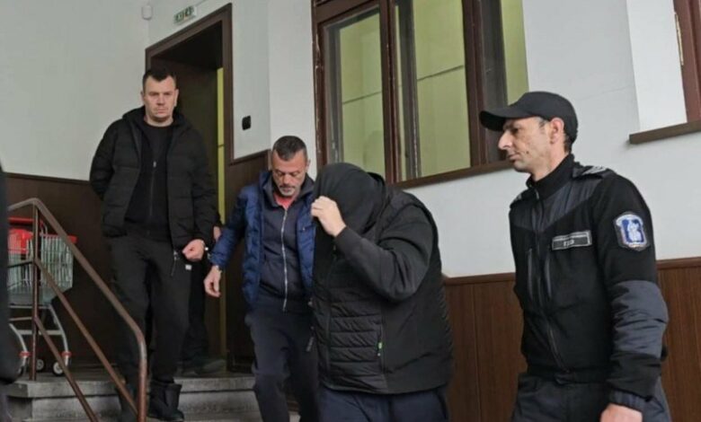 Един от задържаните с цигари за 10 милиона край Пловдив е в болница заради проблеми със сърцето