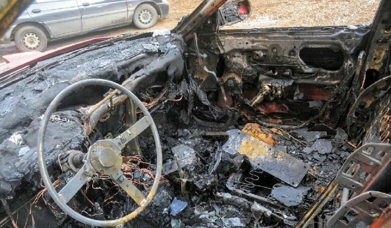 Лек автомобил горя в центъра на Димитровград